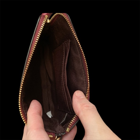 NWT Coach Zip Leather Wristlet - Picture 6 of 7